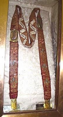 ..LA VIERGE MISE A NU..Outre la ceinture de la Vierge ram...