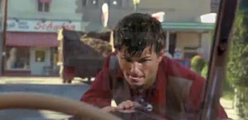 Vidéo: Arshavin met Liverpool dans la merde