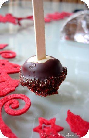 °chocolat & pâte d'amande° sucette_amande_choco_crousti_201209