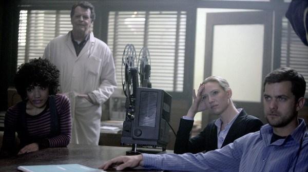 Fringe 121 ... les photos promo de l'épisode inédit