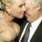 thumbs stars aiment les decolletes 016 Les Stars aiment les décolletés (22 photos)