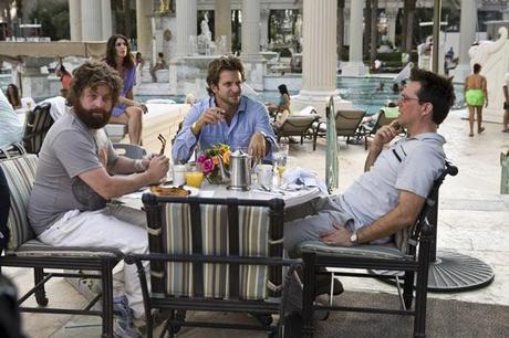 Bradley Cooper, Zach Galifianakis et Ed Helms. Warner Bros. France