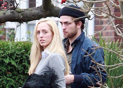 Robert Pattinson: Passe la fête avec sa sœur Lizzy !!!