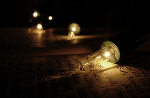 Christmas_Reading_by_triinupiinu