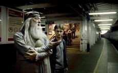 Michael Gambon et Daniel Radcliffe dans 