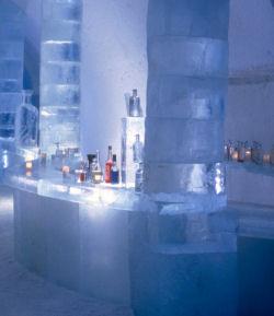 ice-hotel-ice-bar