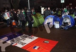 Égypte manifestation devant l'ambassade de France au Caire
