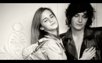 Emma Watson égérie de la collection BURBERRY 2010 Emma Watson égérie de la collection BURBERRY 2010