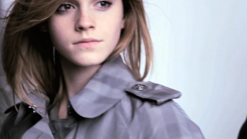 Emma Watson égérie de la collection BURBERRY 2010