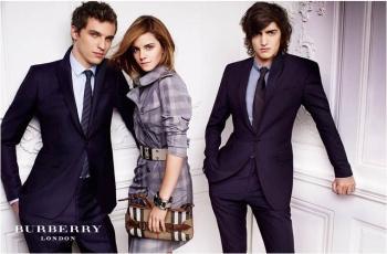 Emma Watson égérie de la collection BURBERRY 2010 Emma Watson égérie de la collection BURBERRY 2010