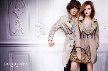 Emma Watson égérie de la collection BURBERRY 2010 Emma Watson égérie de la collection BURBERRY 2010