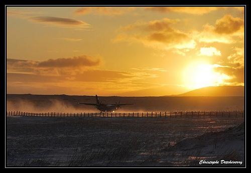 Arrivée de l'avion à Miquelon