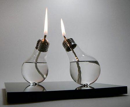 Ampoule transformée en lampe à huile, Oyule de Sergio Silva
