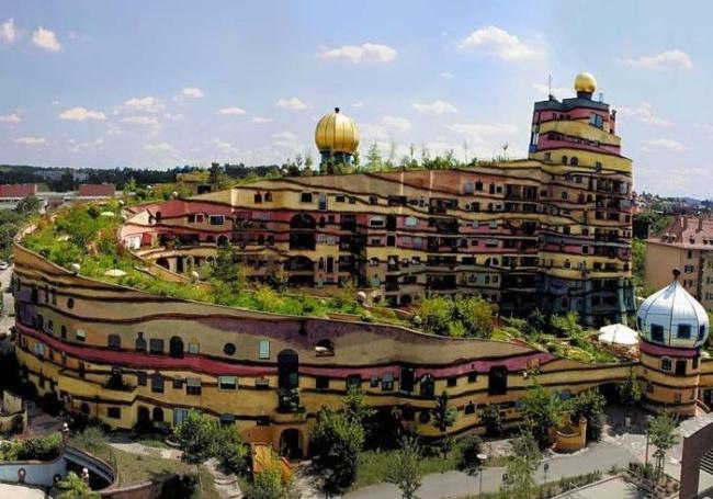 friedensreich hundertwasser 001 Un bâtiment très inhabituel (12 photos)