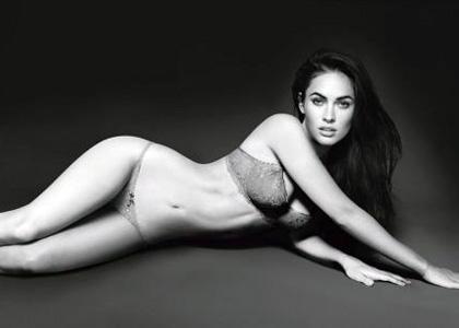 Megan Fox : Sexy Emporio Armani
