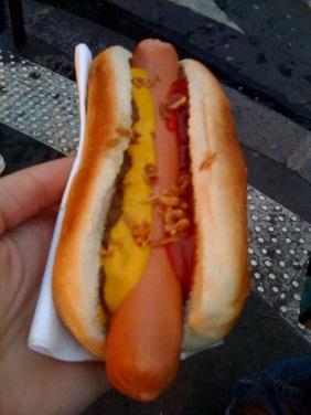 Le meilleur Hot-Dog de Paris, ça te dis ?