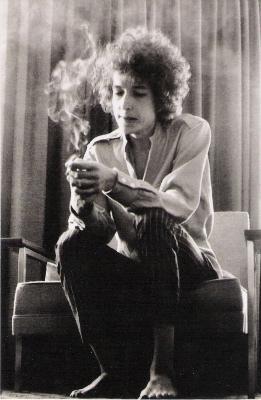 http://dylanesque.cowblog.fr/images/BobDylan37500314337019d03653.jpg