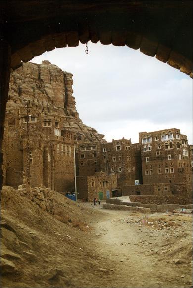 yemen-thula.1263302899.jpg