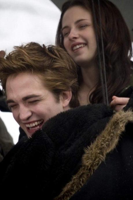 Twilight Fascination : De nouvelles photos sur le tout premier tournage - Stewart et Pattinson s'amusent dans le tournage de Fascination