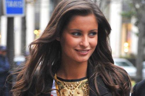 Malika Ménard (Miss France 2010) ... journaliste sur la ...