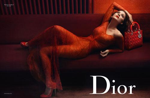 Marion Cotillard chante Franz Ferdinand pour Dior !