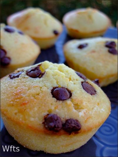 - FINANCIERS À L'ORANGE ET AUX PÉPITES DE CHOCOLAT -