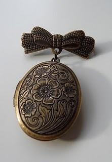 Nouveauté : broche/médaillon Adonis