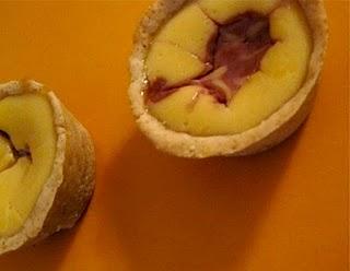 Restes de pâte sablée (suite): Mini cheesecakes marbrés à la framboise