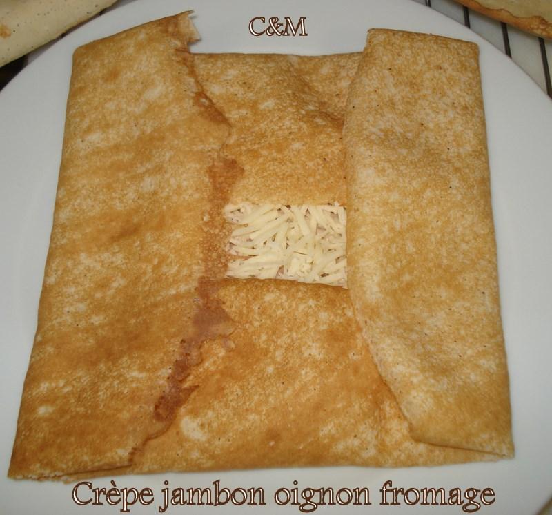 Crêpes oignons jambon fromage