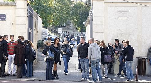 Les jeunes garçons seraient presque réfractaires à l'air du temps. 29 % d'entre eux ne sont pas d'accord pour dire que les tâches doivent être réparties équitablement entre hommes et femmes.