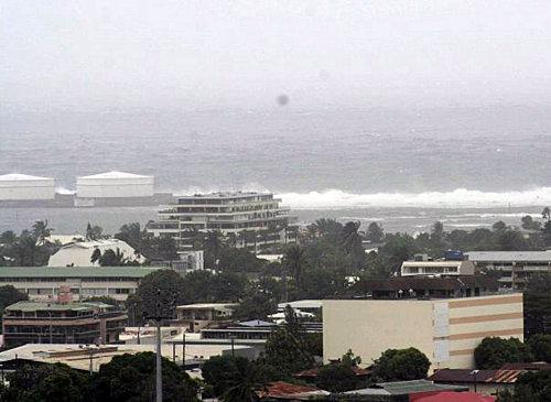 papeete a l'approche du cyclone Oli