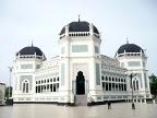 La mosquée de l'extérieur