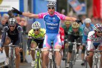 Molmy KO, Dumoulin OK Alessandro Petacchi gagne encore à Donoratico