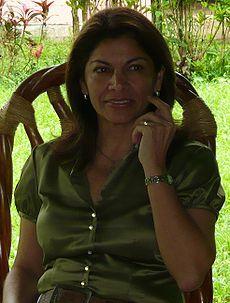 Costa Rica : Election de Laura Chinchilla à la présidence, le candidat libertarien à 21%