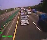 vidéo accident bus voiture taiwan