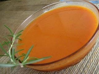 Soupe aux poivrons rouges rôtis