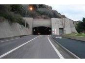 tunnel Bastia fermé suite panne d'un poids lourd.