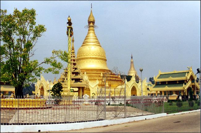 birmanie-rangoon-temple.1262085698.jpg