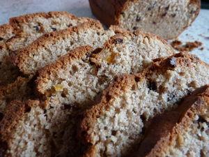 Cake à la farine de châtaigne aux oranges confites et pépites de chocolat P1020216
