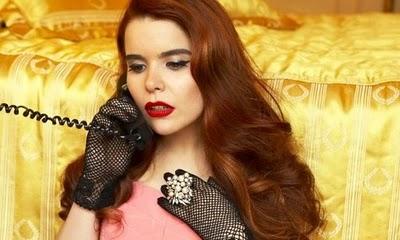 Clip: Paloma Faith • Upside Down