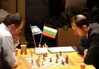 Gelfand face à Topalov - photo site officiel