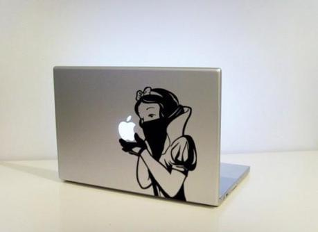 macbook-decal-2 Image macbook decal 2 550x400 15 MacBook vinyl decals