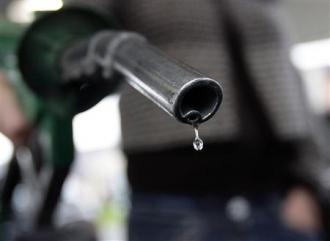L'essence commence à manquer à la pompe (Reuters)