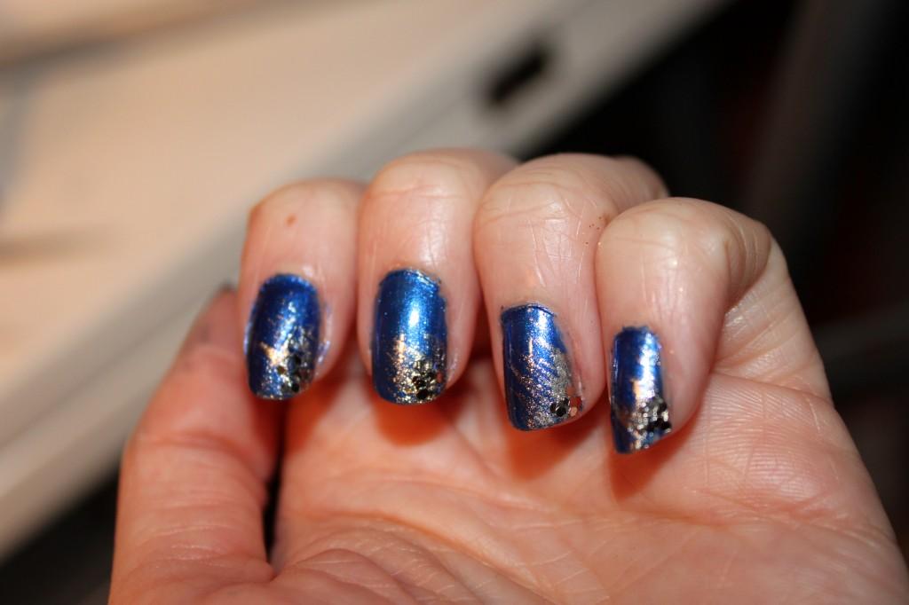 nail art, le fire blue