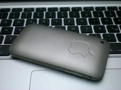 Vidéo : Un iPhone 3GS avec coque arrière en titane