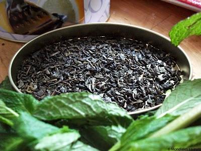 Thé à la menthe Qui n'aime pas le thé à la menthe? Cette ...