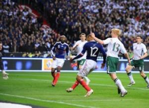 main-thierry-henry-france-irlande
