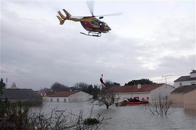 France :  Xynthia a fait au moins 48 morts en  France, dé...