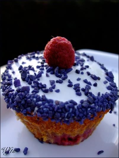 - CUPCAKES : FRAMBOISES ET VIOLETTES -