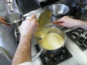 Muffins au Carambar, glace vanille et pistache